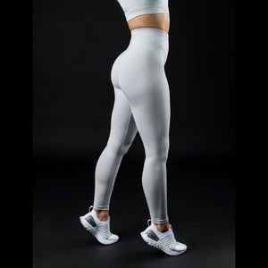 NWOT Alphalete Amplify leggings